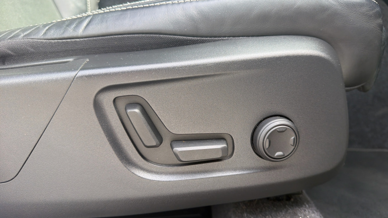 Volvo Xc40 1.5 T5 Recharge PHEV R DESIGN Pro 5dr Auto Estate